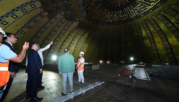 Bakan Çiftçi Ayasofya'daki restorasyonu inceledi