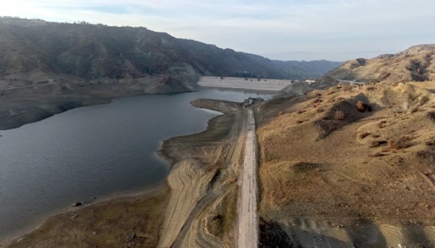 İki baraj kuruma noktasına geldi