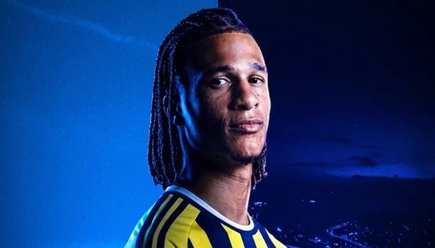 Nathan Ake kampa katıldı