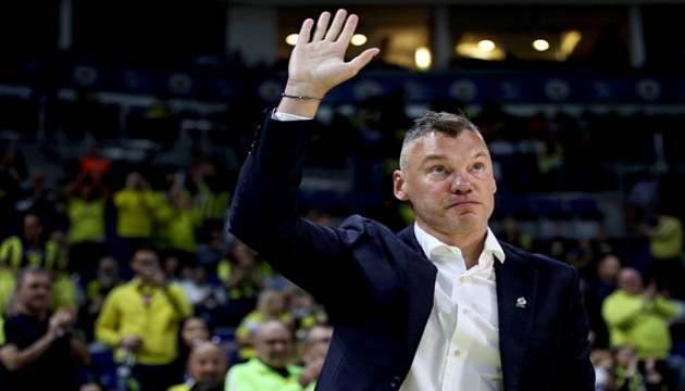 Fenerbahçe koçu Dubai'de mahsur kaldı