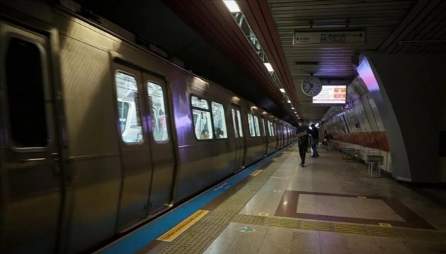 Taksim'de metro hattı kapatıldı