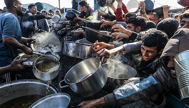İsrail Gazze'de yardımları engelliyor