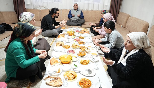 İlk iftar Şemdinli'de yapıldı