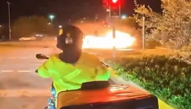 İstanbul'da feci kaza: Araç alev topuna döndü