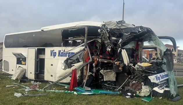 Anadolu Otoyolu'nda feci kaza