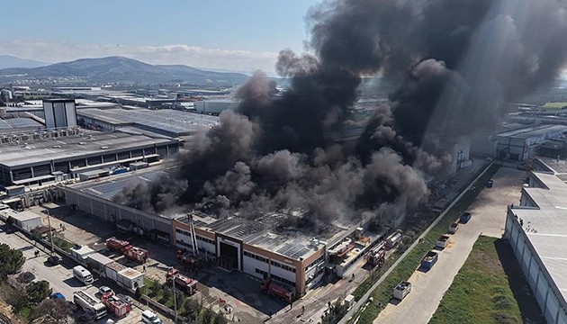 Manisa'da fabrika yangını