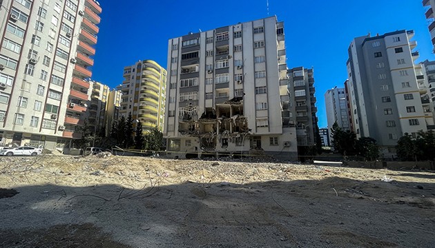 Depremde yıkılan apartmanın müteahhidine 62 kez müebbet