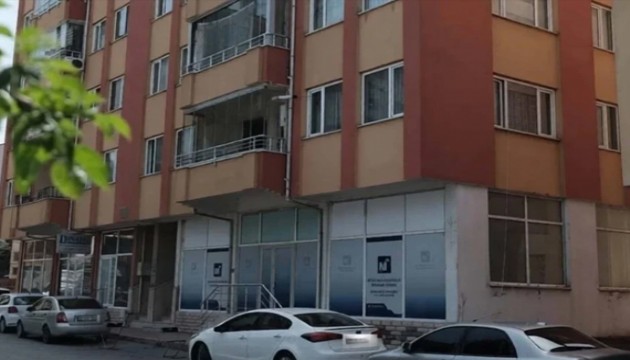 Öğrenci çıplak şekilde 2.kattan atladı: Öğretim görevlisi tutuklandı