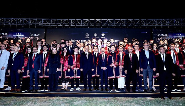 TÜBİTAK Fen Lisesi ilk mezunlarını verdi