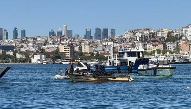 İstanbul'da tekne yangını
