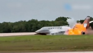 Arızalanan jet düştü