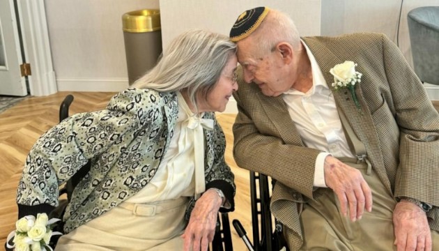 ABD'de 100 yaşında evlenen çift, 'Guinness'e başvurdu